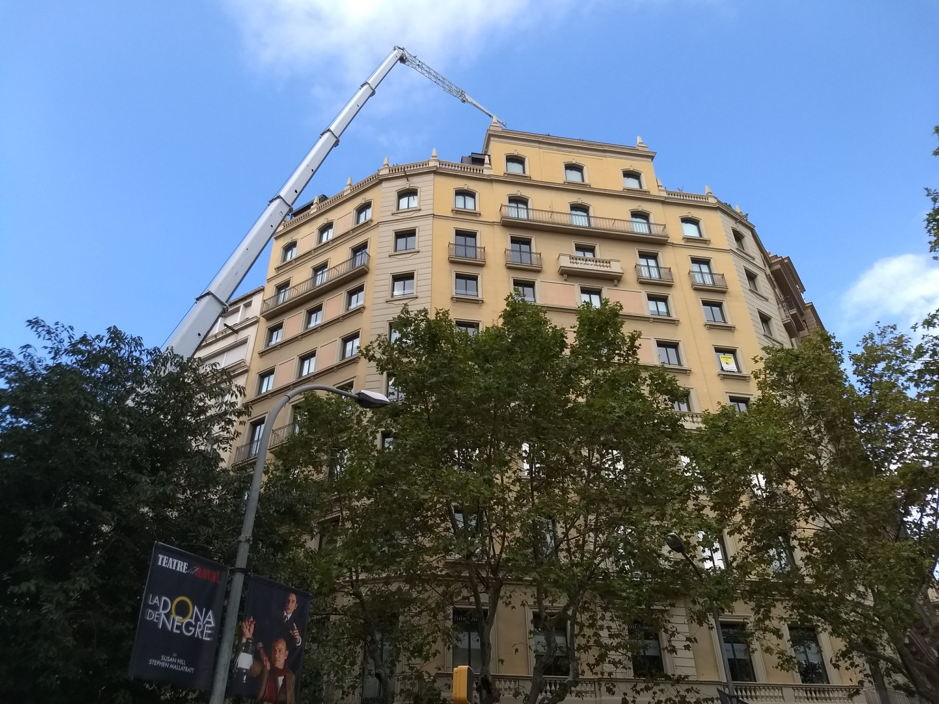 GRUA MOVIL LA PEDRERA BARCELONA (4)